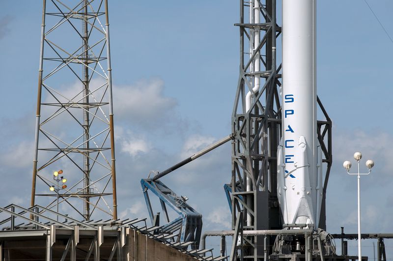 SpaceX Asks U.S. Regulator to Deny ViaSat Deal for Inmarsat