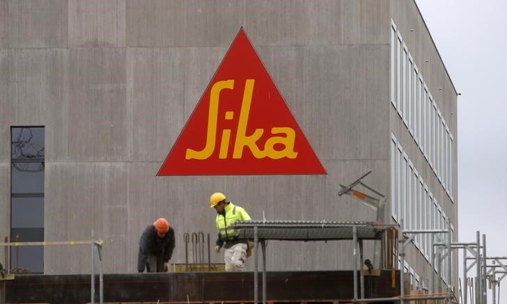 &copy; Reuters.  Saint Gobain still confident will complete Sika deal
