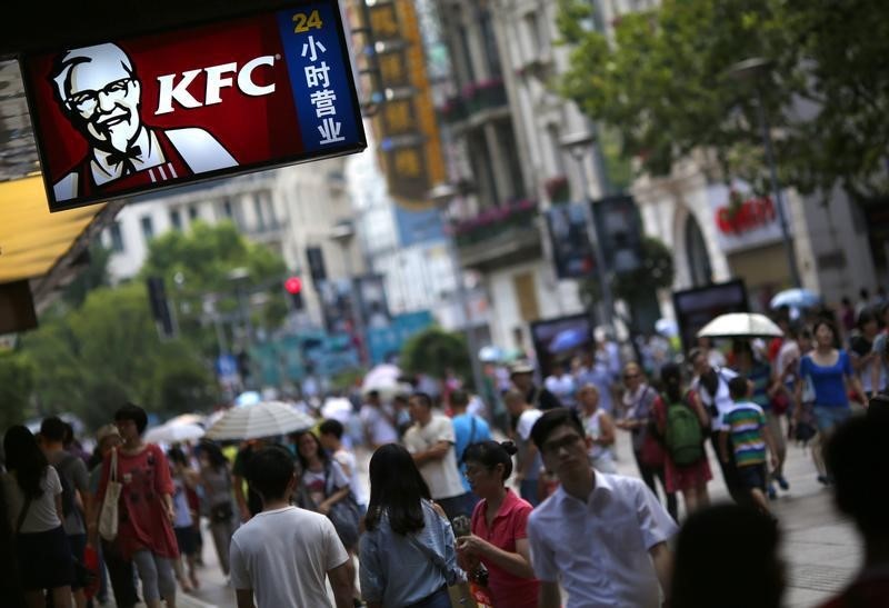 &copy; Reuters.  Yum Brands, the owner of KFC and Pizza Hut, expects its Chinese sales to slump in the near-future