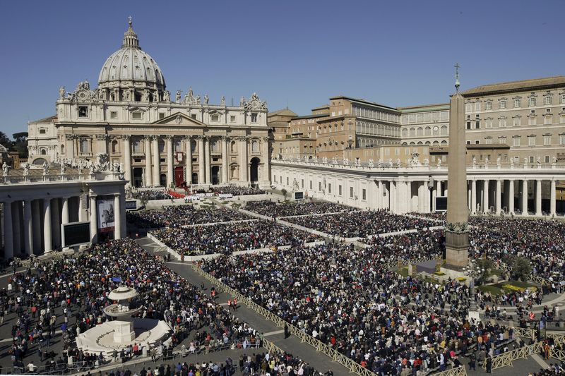 &copy; Reuters.  Vaticano dovrebbe portare a processo i casi di sospetto riciclaggio- Moneyval