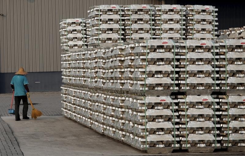 &copy; Reuters.  UPDATE 1-Japan Q1 aluminium premiums set at $110/T, up 22 pct from Q4 - sources