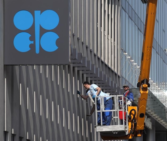 &copy; Reuters.  El precio del barril OPEP cae a 78,25 dólares, el más bajo en cuatro semanas