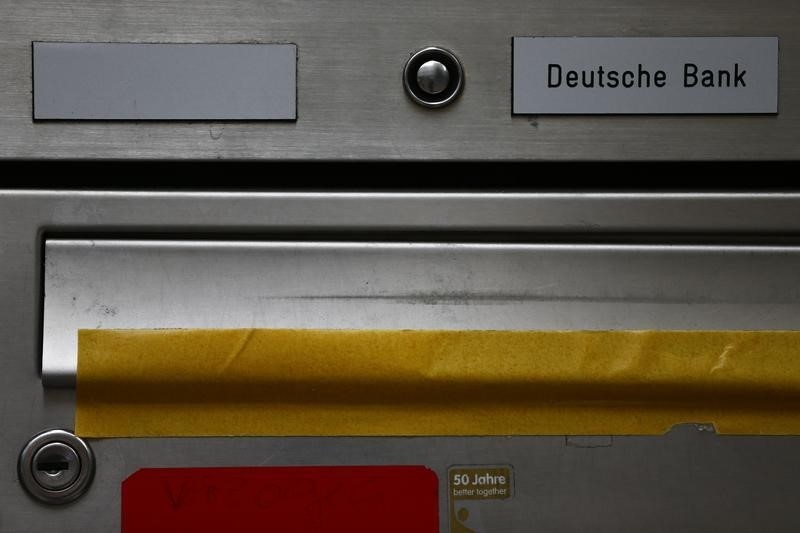 &copy; Reuters.  FIRMEN-BLICK-Deutsche Bank schickt Teile des Londoner Handelsteams nach Hause