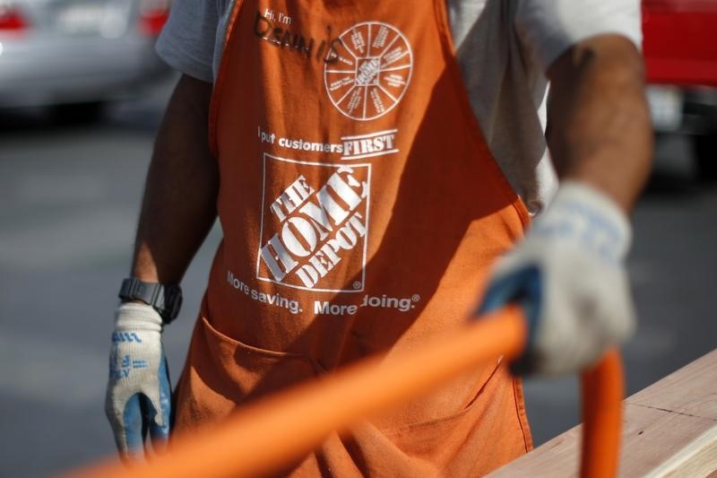 Home Depot Tops Expectations, Goldman Expects Positive Market Reaction