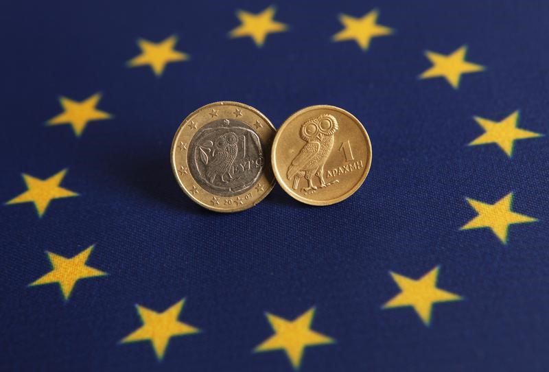 &copy; Reuters.  Marché: l'euro quasi-insensible aux rumeurs grecques