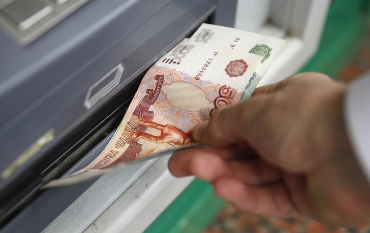 Сбербанк улучшил прогноз курса рубля