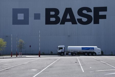 BASF downgraded to 'neutral' by UBS amid earnings growth concerns for 2025