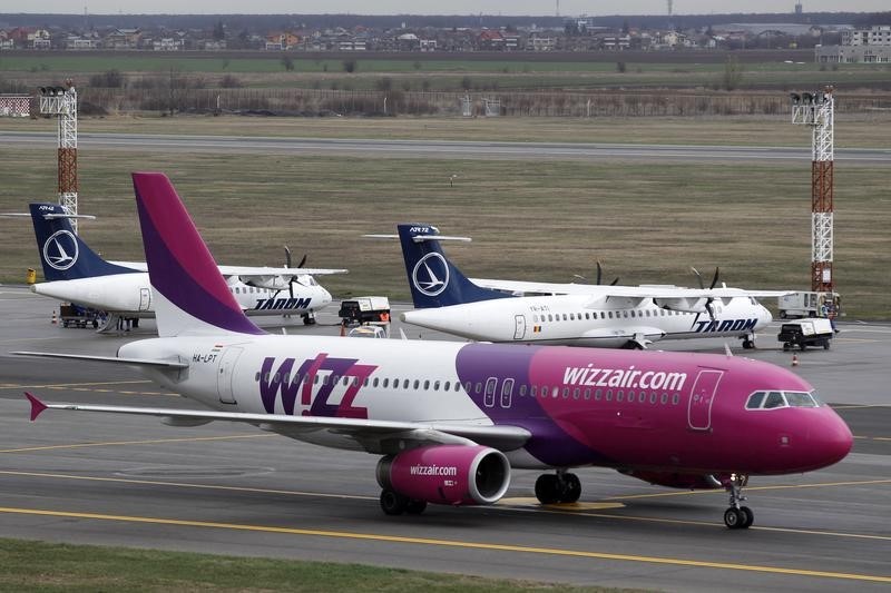 &copy; Reuters.  Wizz Air tipped for full year loss but service issues should improve