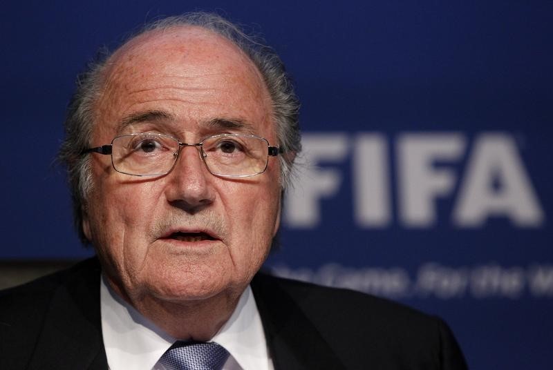 &copy; Reuters.  RESUMEN 1-Blatter acusa a EEUU de tratar de perjudicar su campaña en la FIFA