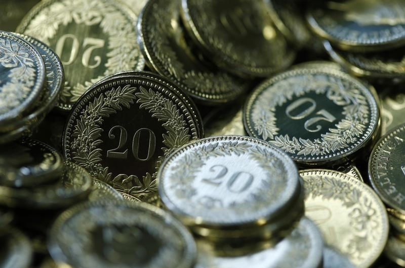 &copy; Reuters.  Suíça pode endurecer regras contra lavagem de dinheiro