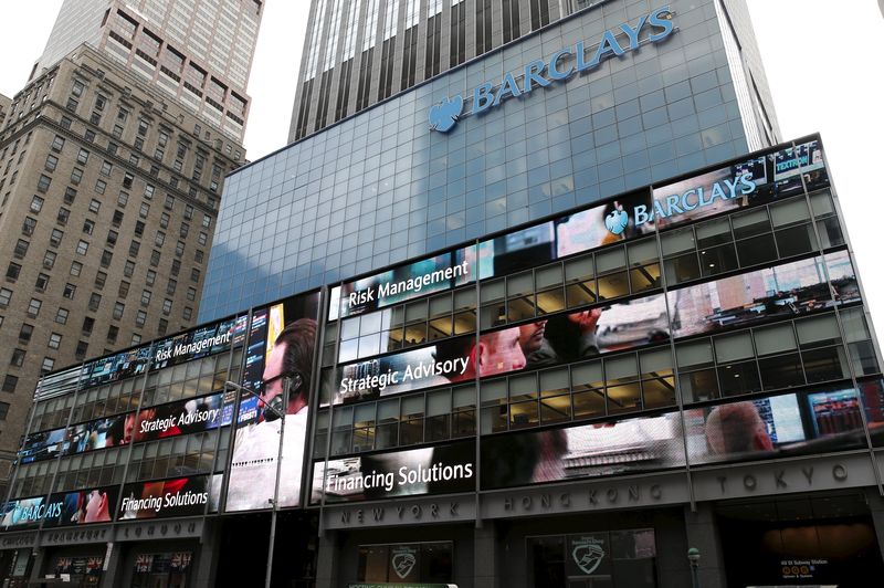 &copy; Reuters.  Barclays Tells Rich Clients to Buy U.S. Stocks, Shun EM Equities