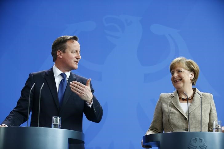 &copy; Reuters.  Cameron e Merkel concordam que mais precisa ser feito para se chegar a um acordo sobre UE