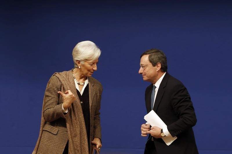 &copy; Reuters.  Christine Lagarde en Mario Draghi