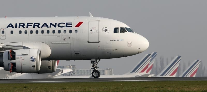 ANALYSE-FLASH: HSBC hebt Air France-KLM auf 'Buy' und Ziel auf 1,70 Euro