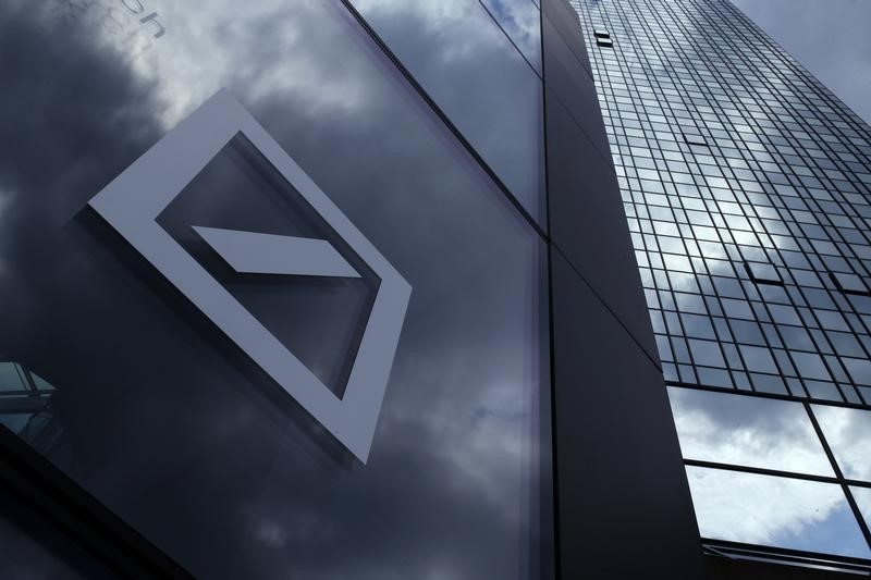 &copy; Reuters.  МВФ считает Deutsche Bank главным источником системных рисков среди мировых банков