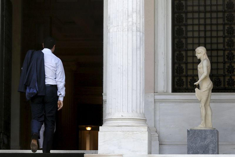 &copy; Reuters.  Tsipras e credores terminam reunião sem acordo