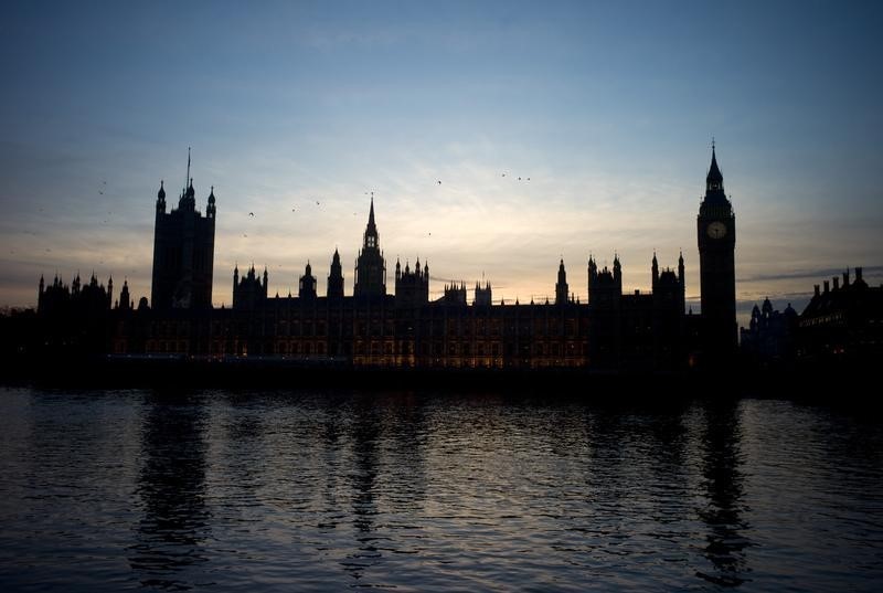 &copy; Reuters.  Госзаимствования Великобритании в 2020-21 годах могут достичь рекордного показателя
