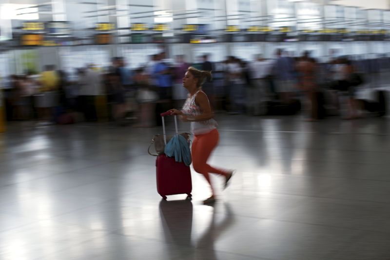 &copy; Reuters.  Setor aéreo chega a 100 mi de passageiros pela 1ª vez pós-pandemia