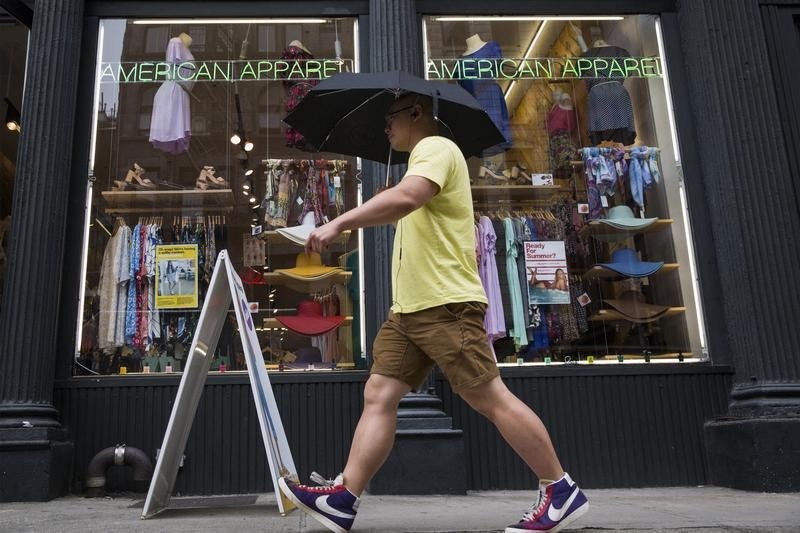 &copy; Reuters.  UPDATE 5-American Apparel files for second bankruptcy in just over a year