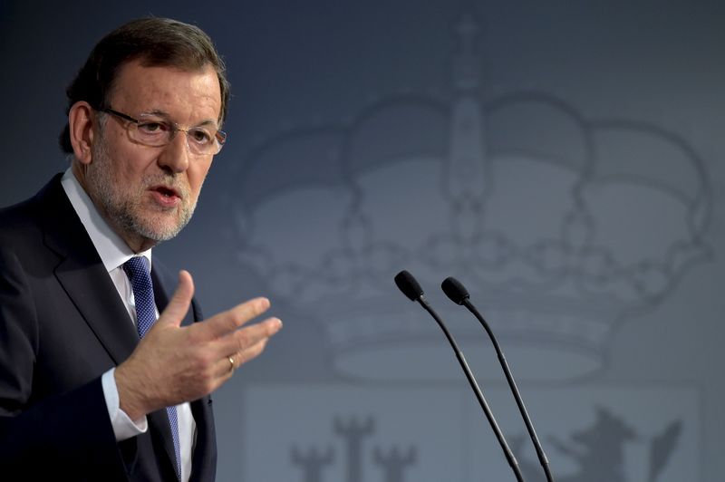 &copy; Reuters.  Rajoy, satisfecho de que España haya evitado la multa de la UE,