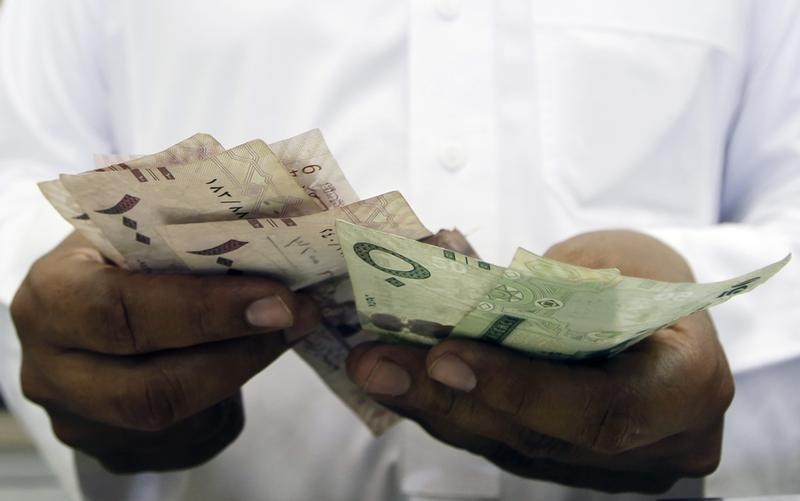 الريال السعودي يستقر مقابل الدولار ورتفع بقوة مقابل 3 عملات مهمة