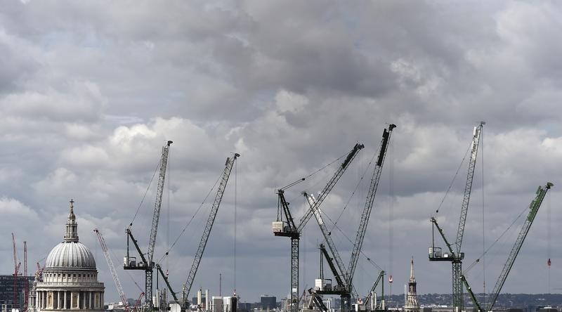 &copy; Reuters.  U.K. construction PMI contracts in September