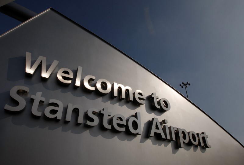 &copy; Reuters.  Stansted Airport to increase capacity by 200 flights a day in £1,1bn expansion