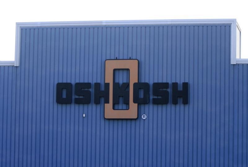 Oshkosh Slips as Q4 Results to Fall Short of Forecast, Cost Pressures Persist