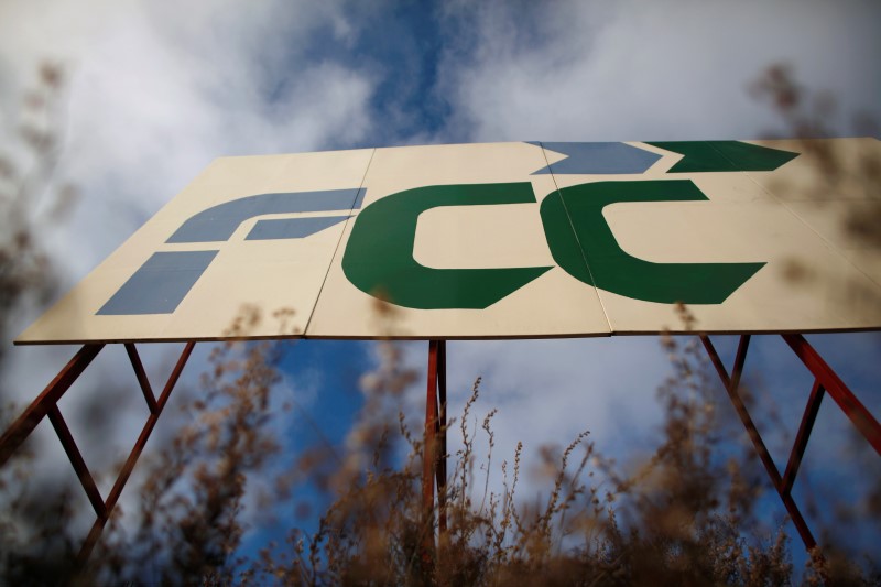 &copy; Reuters.  FCC pierde 17 millones de euros a marzo por construcción y divisas