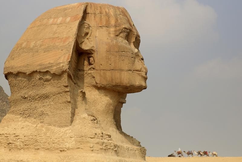 &copy; Reuters.  Egito descobre sítio arqueológico com múmias perto das Grandes Pirâmides