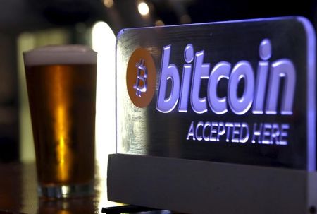 Bitcoin: Πάνω από τα 25.000 δολάρια για πρώτη φορά μέσα σε δύο μήνες