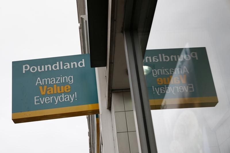 &copy; Reuters.  B&amp;M and Poundland eye possible bids for Wilko