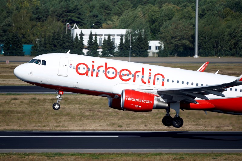 &copy; Reuters.  Поглощение Air Berlin авиакомпанией Lufthansa нежелательно - власти Германии