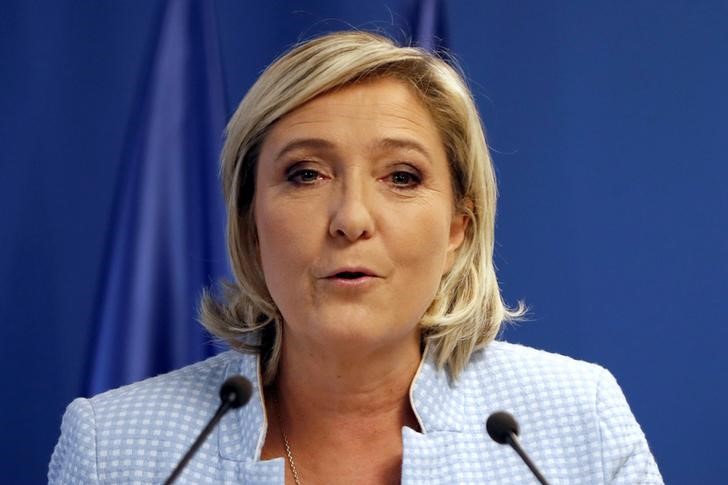 &copy; Reuters.  Plano de Le Pen para dívida da França geraria calote, diz S&P à Economist
