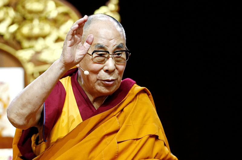 &copy; Reuters.  Dalai Lama desembarca na Índia rumo à região disputada pela China