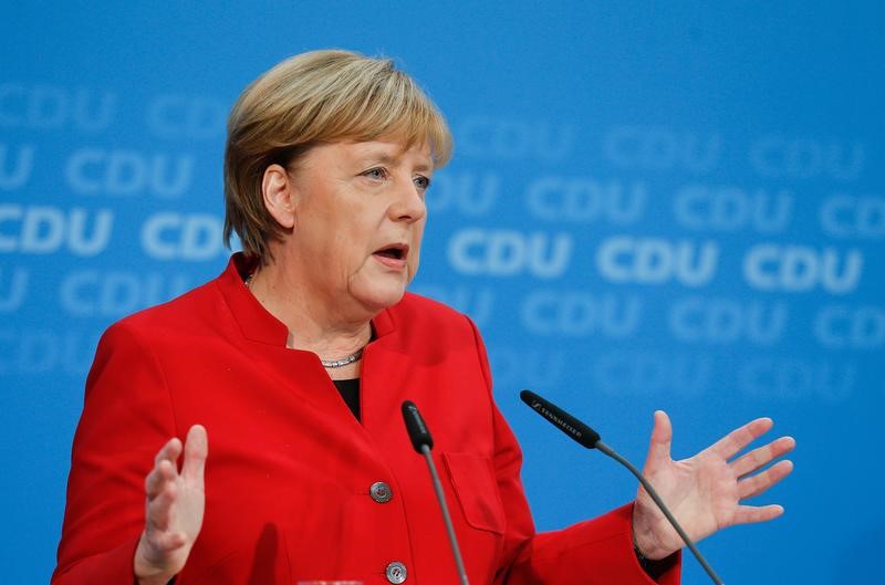&copy; Reuters.  Brexit, Merkel: parole May passo avanti ma non una svolta