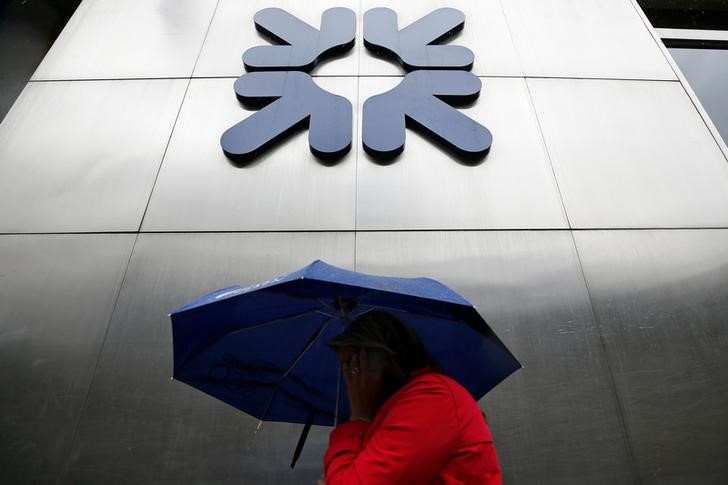 &copy; Reuters.  Saudi's Alawwal Bank and HSBC-backed SABB in merger talks