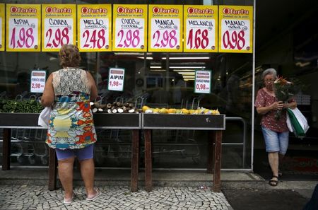 Taxas de juros curtas sobem após alta inesperada do IPCA-15 de janeiro