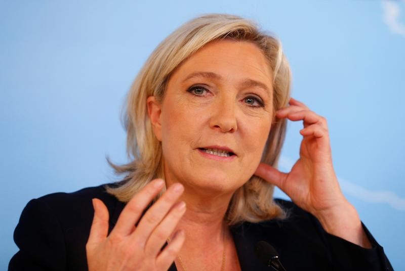 &copy; Reuters.  Proposta de 2 moedas de Marine Le Pen é um perigo, diz Banco da França