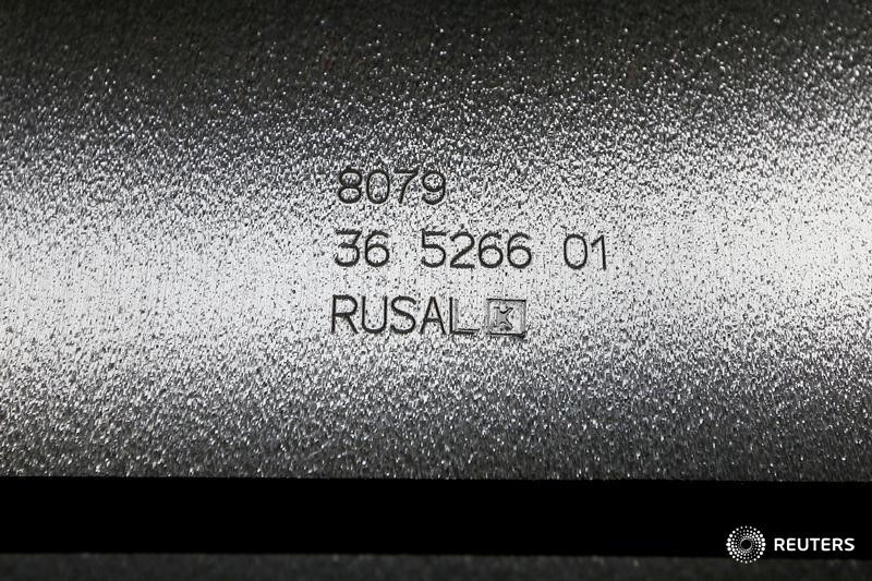 &copy; Reuters.  WRAPUP 3-Rusal removed from share, debt indexes; Moscow mulls response