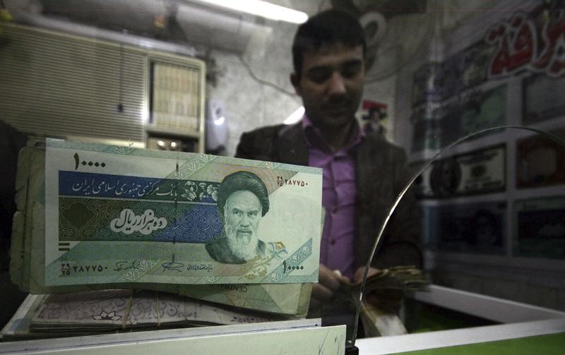 &copy; Reuters.  Iran to Create Secondary Forex Market To Ease Dollar Crunch