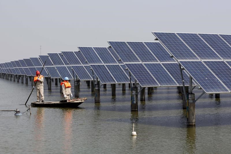&copy; Reuters.  AES Tietê avalia disputar leilões para novas usinas de energia com projeto solar