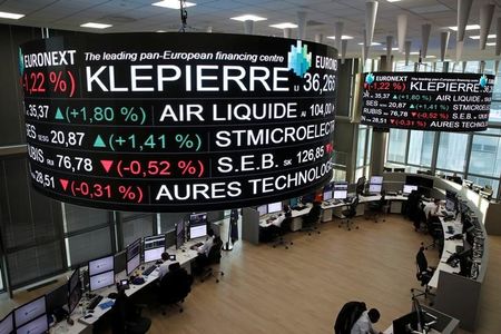 France stocks higher at close of trade; CAC 40 up 0.33%