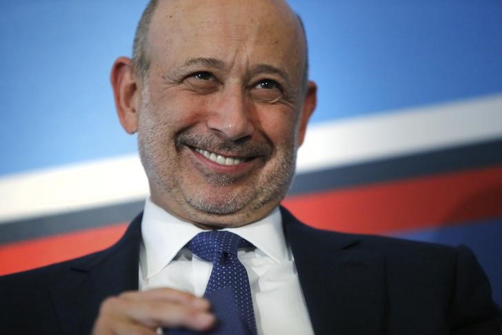 © Reuters. FILE PHOTO: Goldman Sachs Chairman and CEO Blankfein speaks at the Bloomberg Global Business Forum in New York