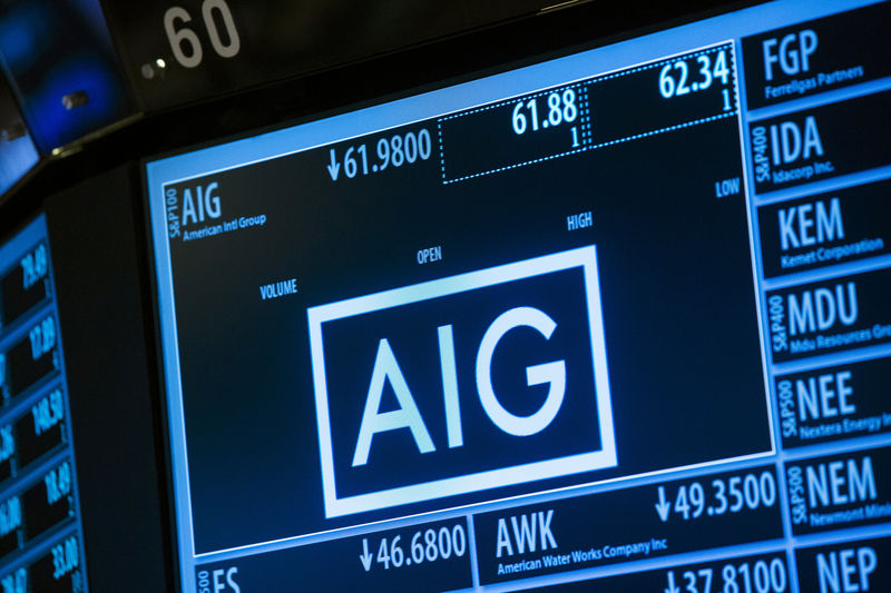 &copy; Reuters.  Insurer AIG's quarterly loss narrows on reinsurance benefit