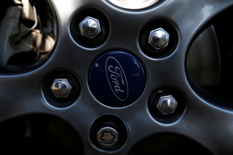 Ford сократил квартальную чистую прибыль в 9,4 раза