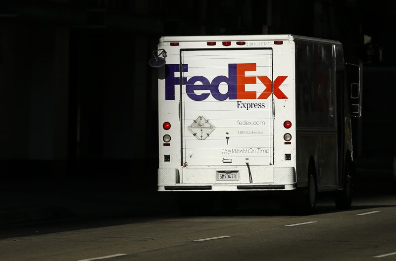 FedEx, Winnebago Rise Premarket; Oracle, Darden, Rician Fall