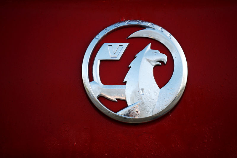 &copy; Reuters.  Vauxhall owner threatens to quit production in UK