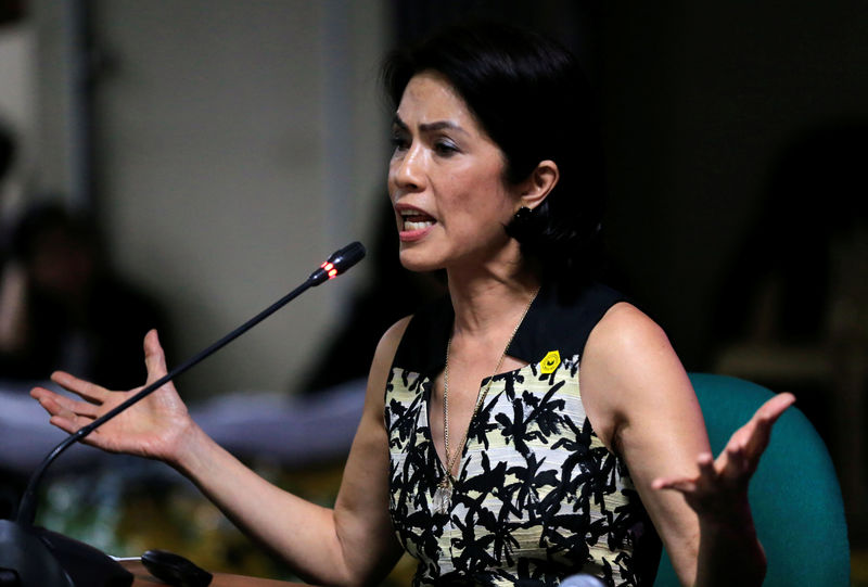 &copy; Reuters.  UPDATE 1-Philippines' environment minister says to ban open-pit mining