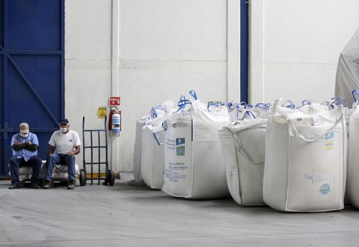 &copy; Reuters.  Brazil sugar group Clealco refinances nearly 1 bln reais in debt